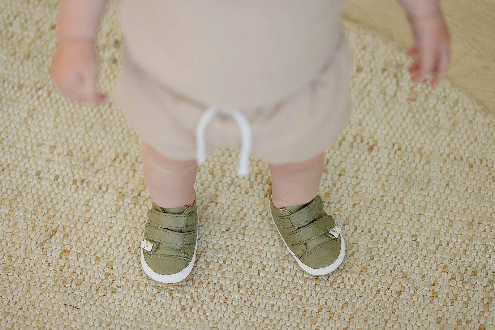 Casual Low Top with Anti-Slip Sole - Army Green