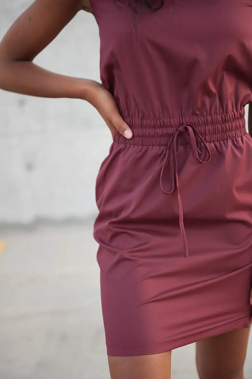 Elegant Burgundy Cap Sleeve Dress with Functional Pockets for Women