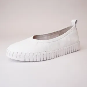 Heaton White Ballet Flats