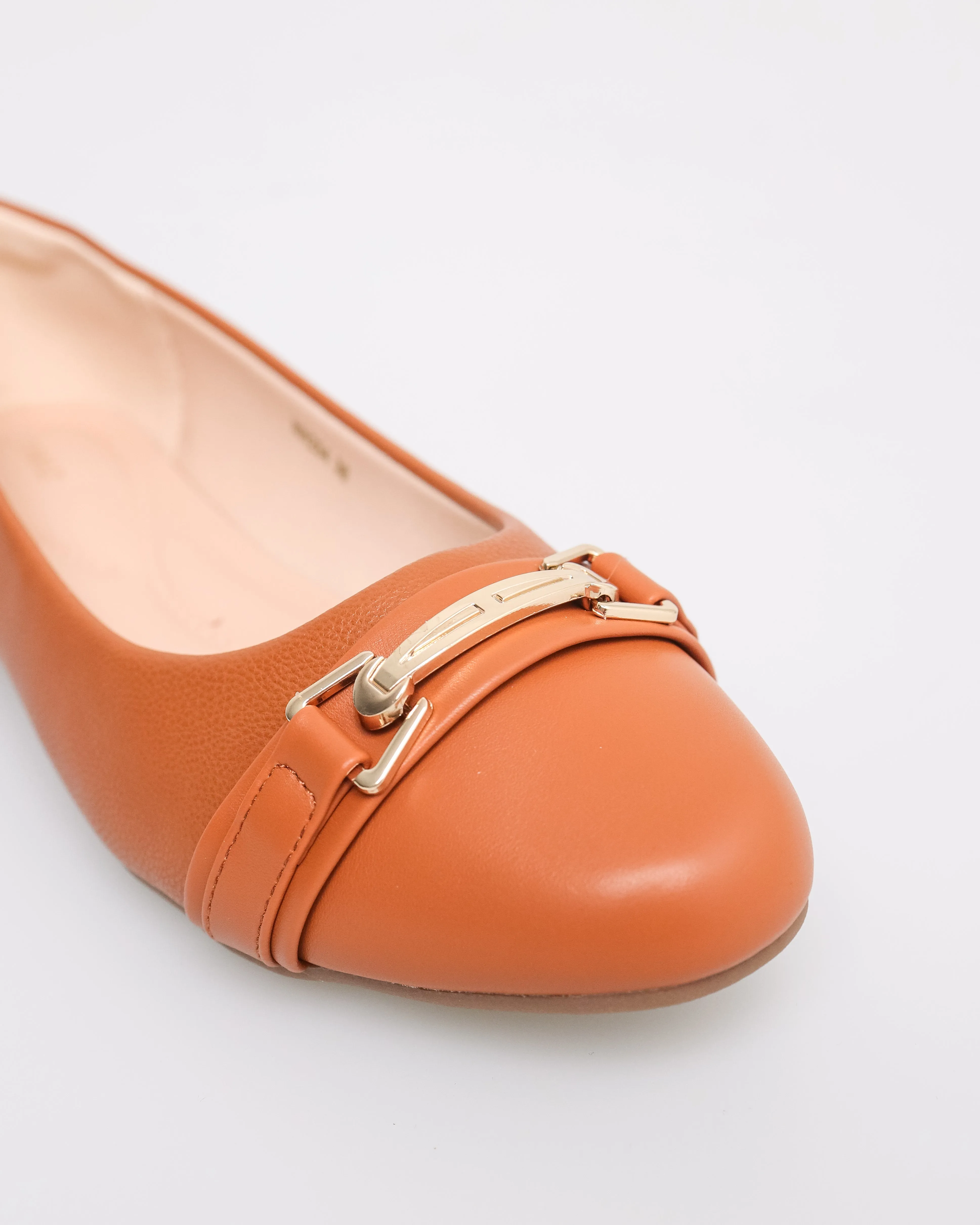 Tomaz NN254 Ladies Golden Buckle Flats (Camel)